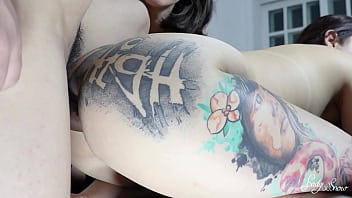 Ela adora foder gostoso com esse casal dessa vez arriscou até foder o cuzinho