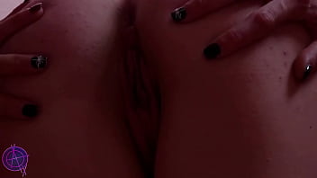 All natural giantesses show off their assets