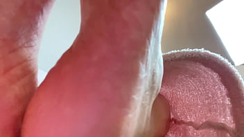 Foot slave pov worship my stinky asian feet and obey my orders carefully you loser