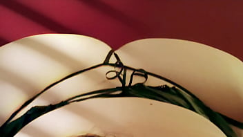 Si tu veux voir ce qui se passe plus bas tu sais ce qu'il te reste à faire