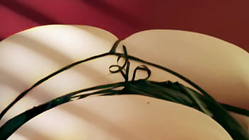 Si tu veux voir ce qui se passe plus bas tu sais ce qu'il te reste à faire