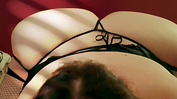 Si tu veux voir ce qui se passe plus bas tu sais ce qu'il te reste à faire