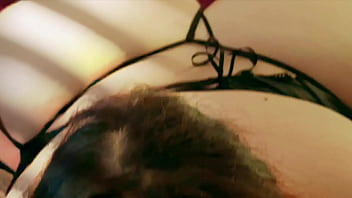 Si tu veux voir ce qui se passe plus bas tu sais ce qu'il te reste à faire