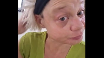 Coucou toi comment va tu envie de folie avec une grosse cochonne qui aime la