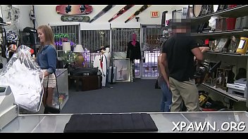 Reality chick does oral job stimulation