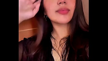 Provocativa en transparencia negra y bella