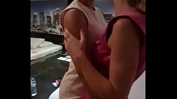 Ah safadinho e vocês querem me ver em cena lésbica com essa morena cavala deliciosa toma aqui uma previazi