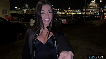 I fuck martina smeraldi in the first date squirting