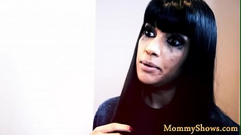 Classy stepmom in stockings gets pussylicked