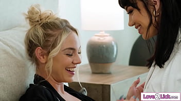 Small Tits Kelsey Kane Couldnt Hide It Anymore When Her Doctor Friend Little Puck Heard Her Heartbeatthe Blonde Comes Clean And Licks The Latina thumbnail