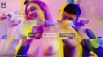 Elle me surprend pendant que je me fais démonter par pixutopix avec son énorme gode mais au lieu de s’énerver