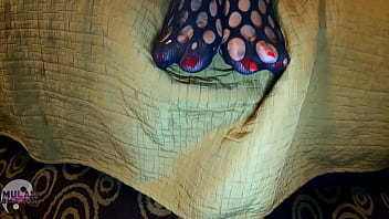Fishnet clad bbw oil foot tease – cameraman drools as stockings rip & soles shine