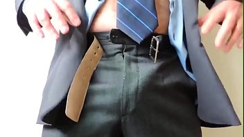 Moi Daddybigbear Patron En Costume éjaculation thumbnail