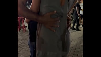 Exibição e pirocada dentro do carro com fã