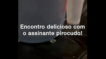 Exibição e pirocada dentro do carro com fã