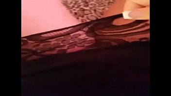 Us slut gives a privat show an periscope