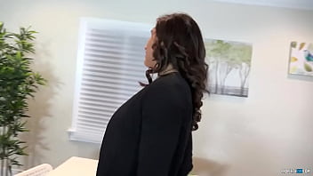 Blonde bombshell taking the prize