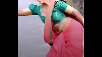 Navel show and shake