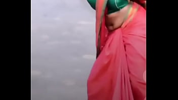 Navel Show And Shake thumbnail