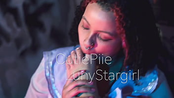 Chubby Sluts Love Feet And Pussies thumbnail