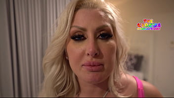 Dani had a blast shooting with gibby the clown and mandi may