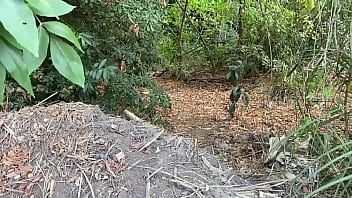 Fucking my classmate in the woods until i creampie her pussy