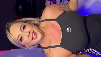 Fiz uma live com meus fãs e eles enlouqueceram curtam esse momento delicioso assista completo no cassiflix