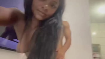 Vem fuder essa putinha também