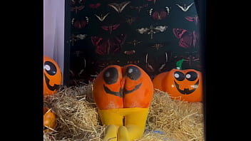 Big ass teen gets filled twice as pumpkin Big ass teen gets filled twice as pumpkin