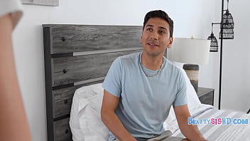 Therapist adviced to deal with daddy issues using stepbro