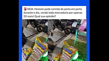 Mendigo Recebe Muito Saco thumbnail