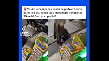 Mendigo Recebe Muito Saco thumbnail