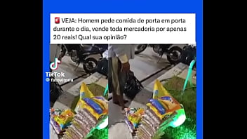 Mendigo Recebe Muito Saco thumbnail