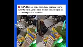Mendigo Recebe Muito Saco thumbnail