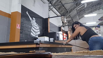 Sinuca do ela perdeu o jogo e ganhou rola na buceta