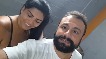 Sinuca do ela perdeu o jogo e ganhou rola na buceta