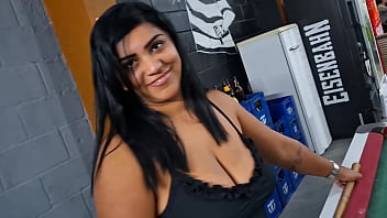 Sinuca do ela perdeu o jogo e ganhou rola na buceta