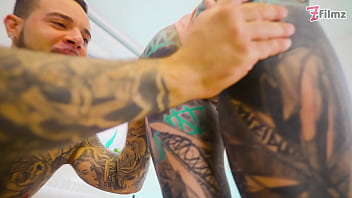 Tatted babe destroyed by huge italian cock – deep gags atm gapes & full body cumshot Tatted babe destroyed by huge italian cock – deep gags atm gapes & full body cumshot