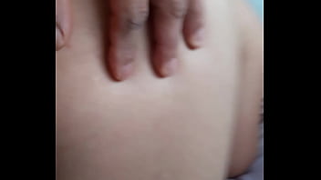 Me agarre a mi roomate calientota