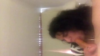 La negra chupa pijas