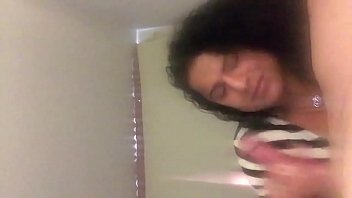 La negra chupa pijas