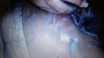 Ela ta deixando bem raspadinha essa safada