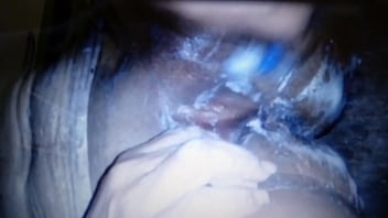 Ela ta deixando bem raspadinha essa safada