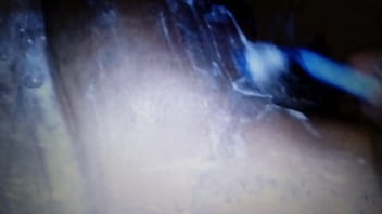 Ela ta deixando bem raspadinha essa safada