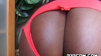 Good lookin woman italian kinky masturbating snatch