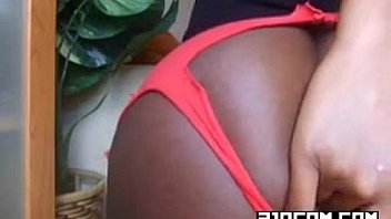 Good lookin woman italian kinky masturbating snatch