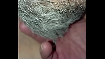 Masturbo a mi hembra