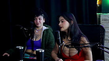 Gosta de se produzir está se descobrindo sexualmente é brava se sentia exausta e saiu de rondônia porque faroraf & emilly lima watch sheer red