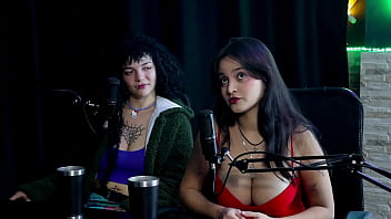 Gosta de se produzir está se descobrindo sexualmente é brava se sentia exausta e saiu de rondônia porque faroraf & emilly lima watch sheer red