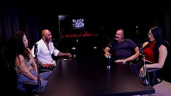 A mulher colocou tudo na boca participa de cenas lesbo queriam ver seu pau para o reconhecer e não gozava por quê binho ted ted oficial watch sheer red